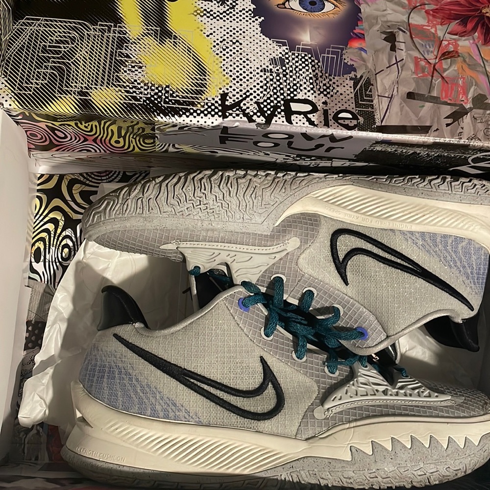 Kyrie Low